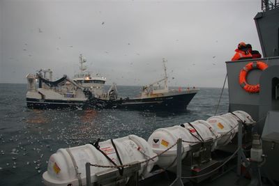 Norska_lodnuskipid_Saebjorn_dreginn_til_Nordfj_13022008_2