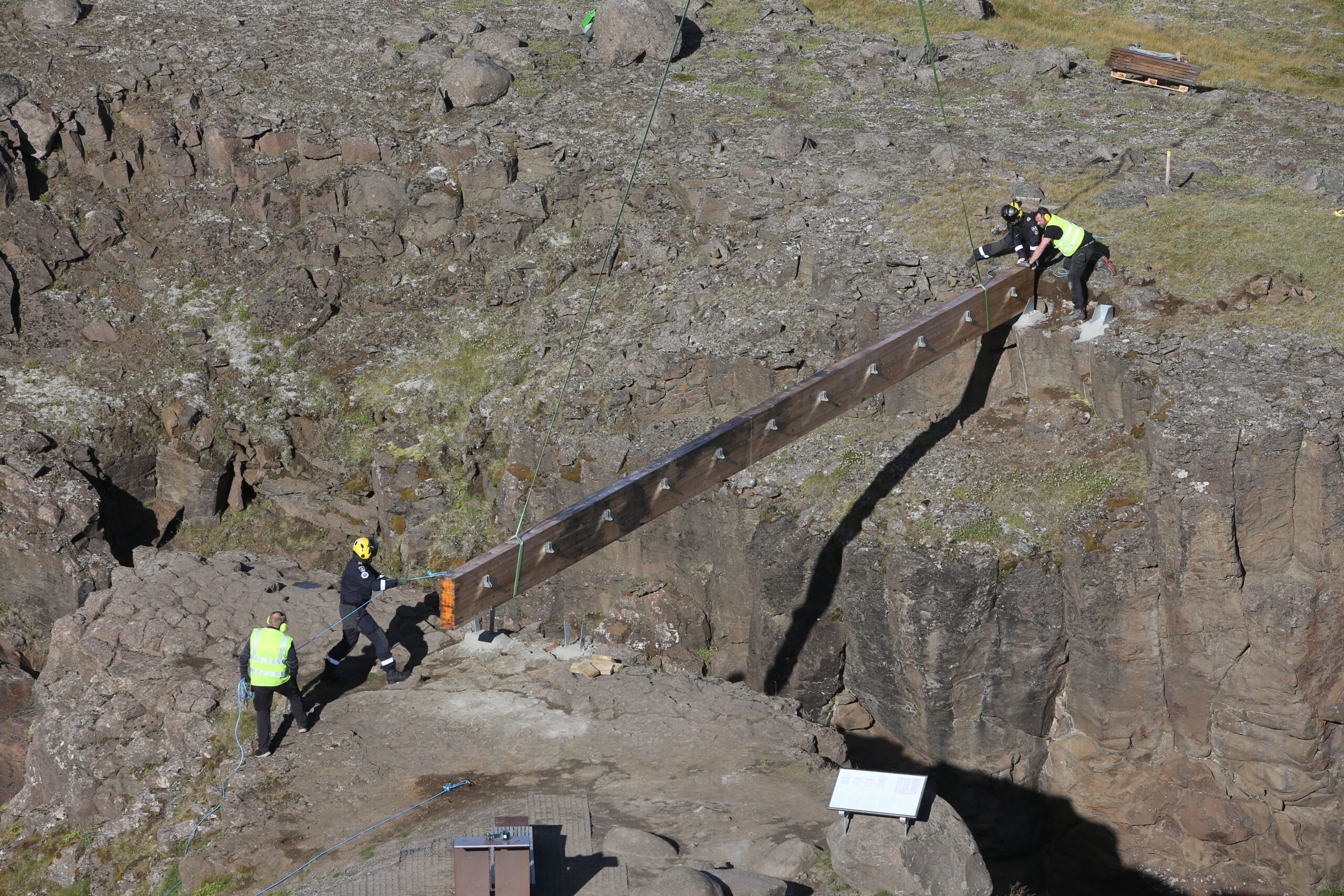 Hengifoss_bru_thyrla_agust22_0103