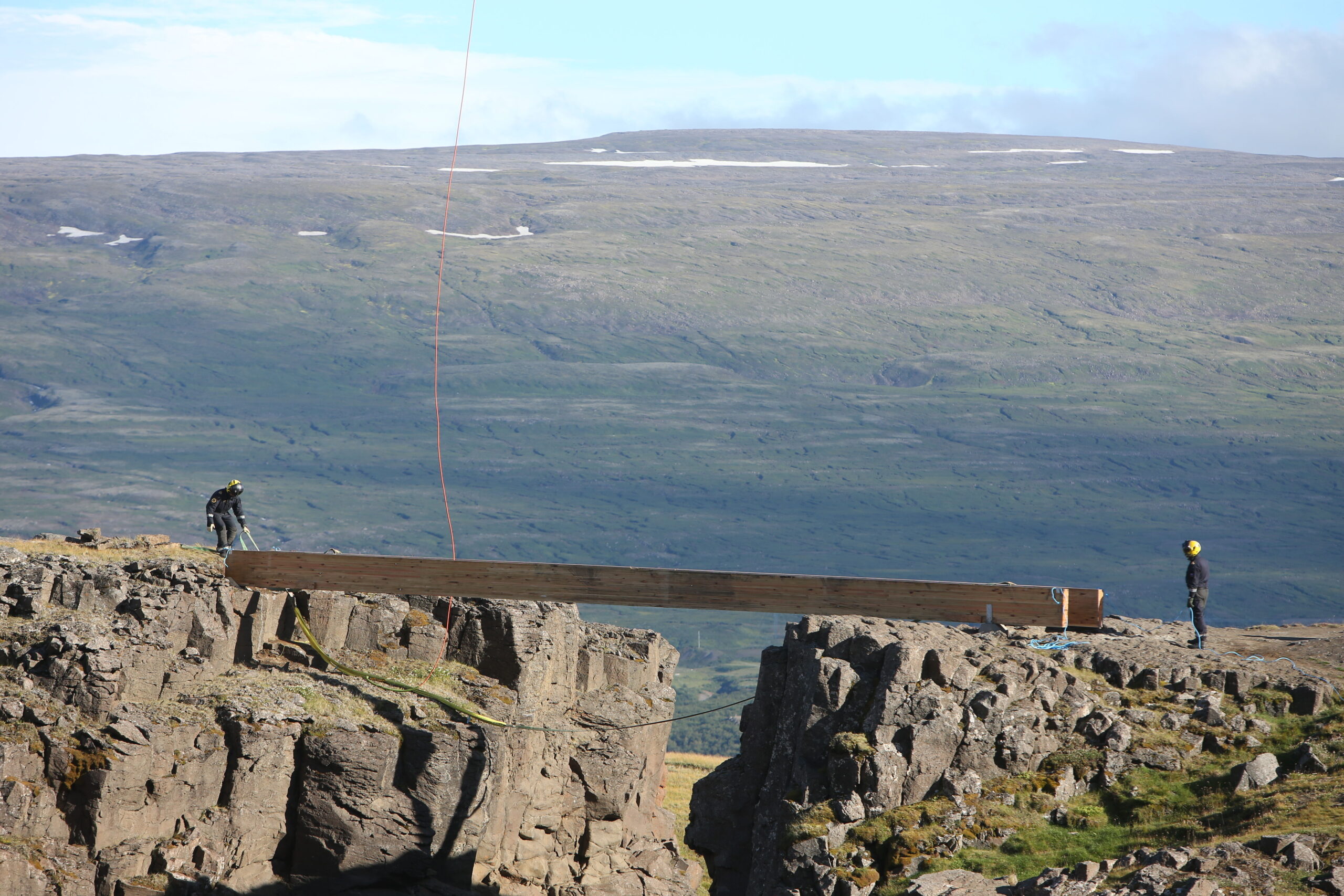 Hengifoss_bru_thyrla_agust22_0123