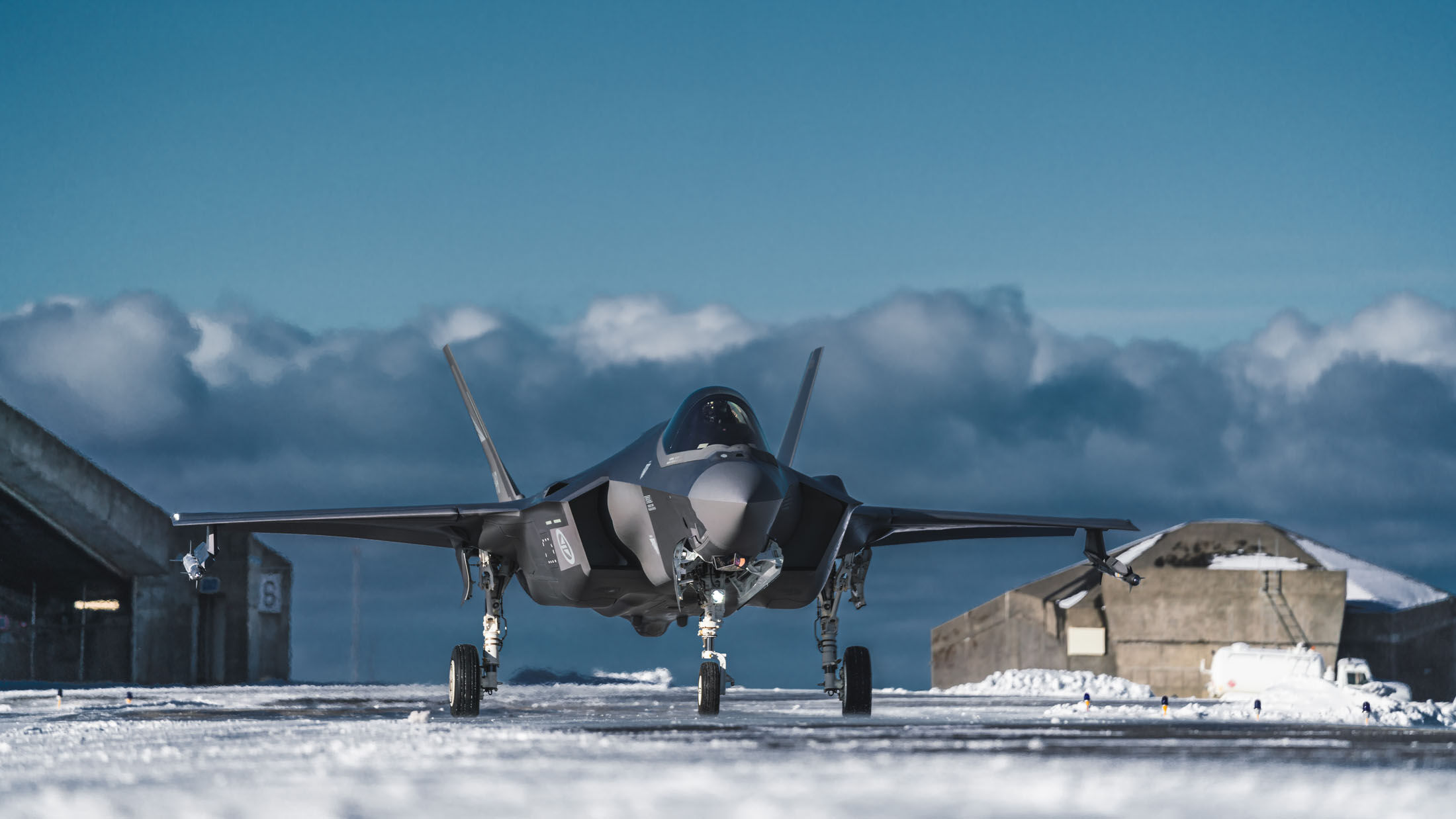 F-35-KEFLAVIK3